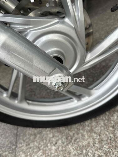 SH 160i ABS + HSTC 2025 Trắng Đen BSTP Chính Chủ