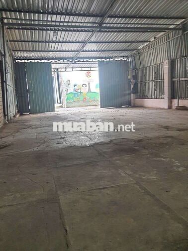 Cho thuê kho _ xưởng , mặt tiền đường nhựa Bà Điểm