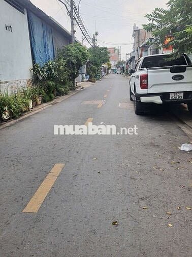 Cho thuê kho _ xưởng , mặt tiền đường nhựa Bà Điểm