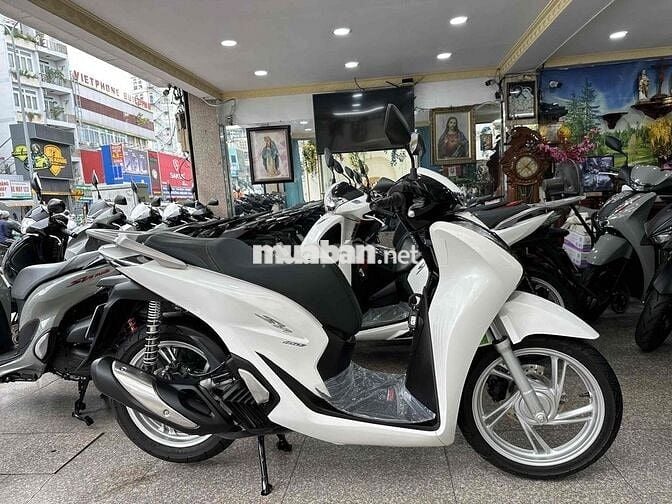 SH 160i ABS + HSTC 2025 Trắng Đen BSTP Chính Chủ
