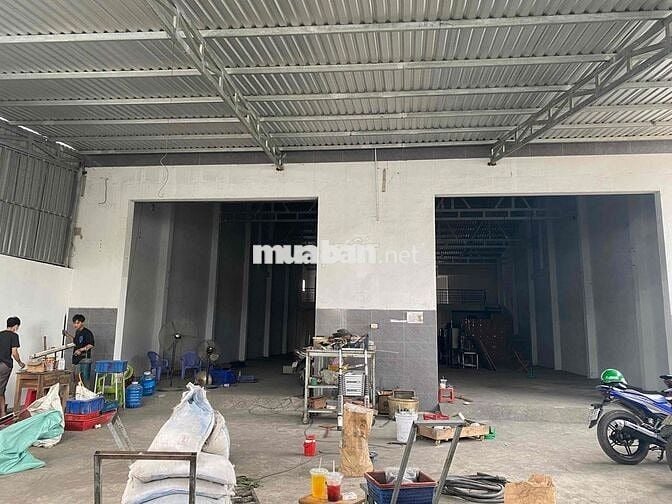 cần cho thuê kho xưởng 650m2 xây kiên cố