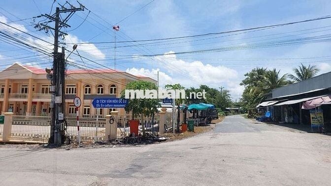 Bán nền giá rẻ 8x33m giá 400 triệu, trung tâm TT Óc Eo