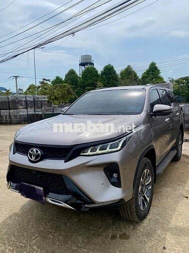 Toyota Fortuner Legender 2021 Xám
