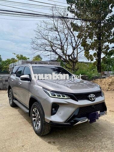 Toyota Fortuner Legender 2021 Xám