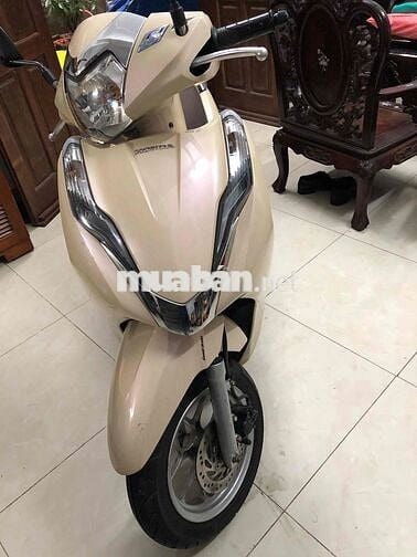 xe còn rất mới chưa xửa chữa gì chinh chủ bán