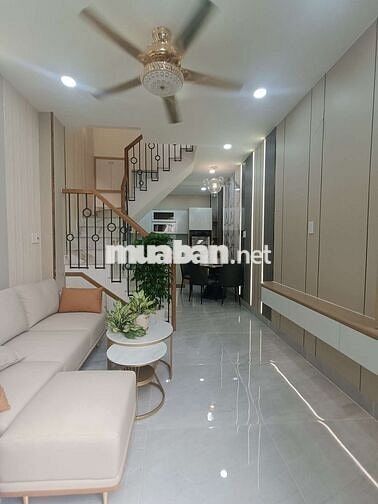 NHÀ TÂN BÌNH 2 TẦNG  GẦN SÂN BAY - DT 32M -GIÁ CHỈ 3TỶ 8 TL