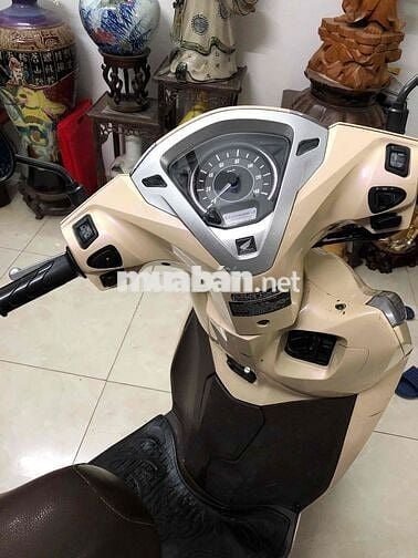 xe còn rất mới chưa xửa chữa gì chinh chủ bán