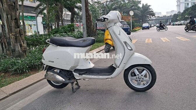 Piaggio Vespa LX 125