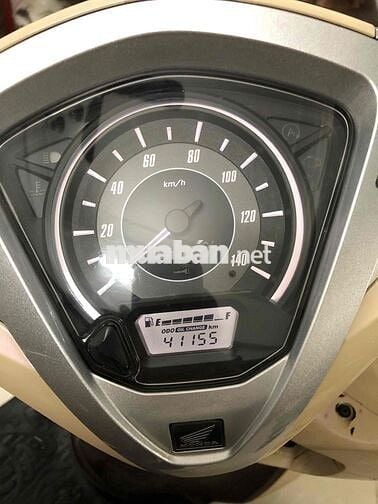 xe còn rất mới chưa xửa chữa gì chinh chủ bán