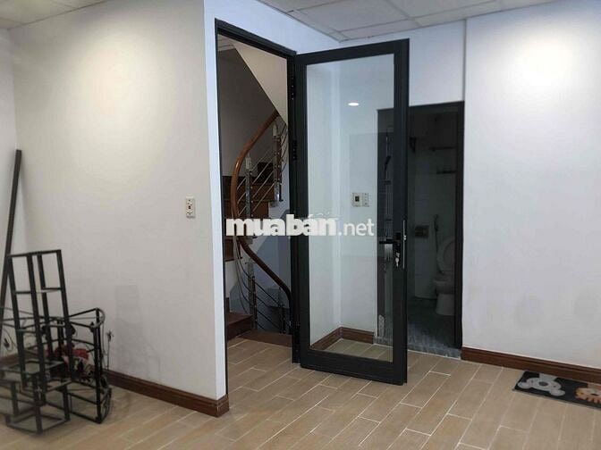 CHO THUÊ NHÀ MẶT TIỀN 5M, DT 34M2, 4 TẦNG MẶT PHỐ LỤA HÀ ĐÔNG, HÀ NỘI