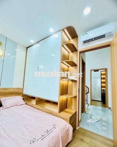 NHÀ TÂN BÌNH 2 TẦNG  GẦN SÂN BAY - DT 32M -GIÁ CHỈ 3TỶ 8 TL