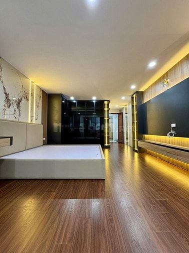 Bán nhà phố Nam Đồng 68m2, 7 tầng, thang máy, ô tô tránh, cho thuê