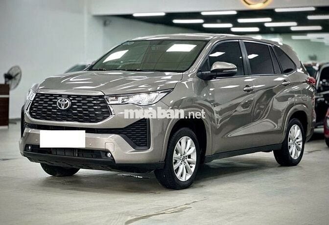 Toyota Innova Cross 2025  - 18000 km