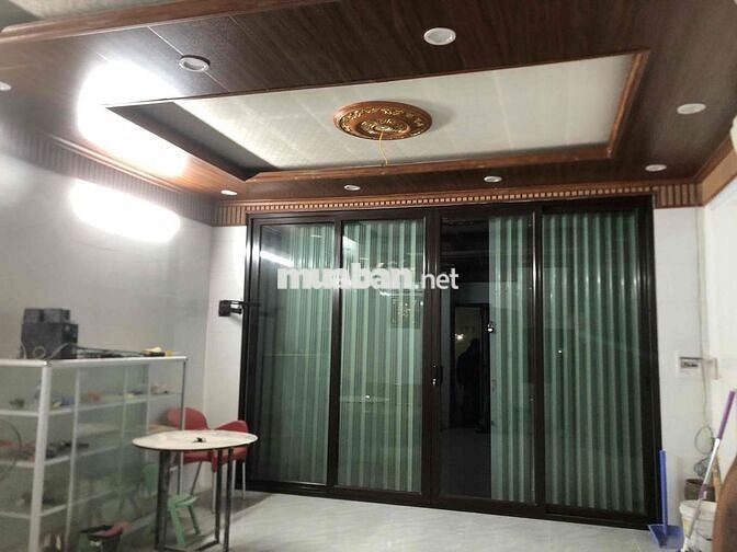 CHO THUÊ NHÀ MẶT TIỀN 5M, DT 34M2, 4 TẦNG MẶT PHỐ LỤA HÀ ĐÔNG, HÀ NỘI