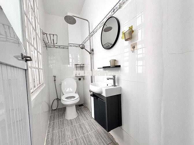 🔥CĂN HỘ BAN CÔNG CỬA SỔ-BỜ KÈ TRƯỜNG SA🔥TRUNG TÂM PHÚ NHUẬN-Q3-Q10-Q5