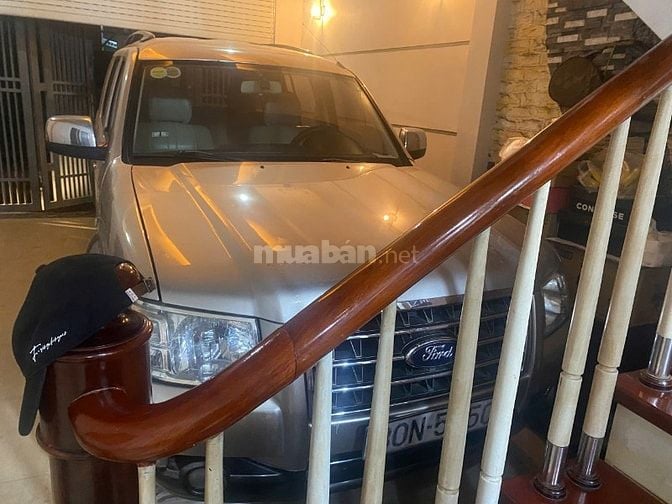 Bán xe Ford Everest 12/2008, màu bạc, đăng ký 12/2008, máy dầu