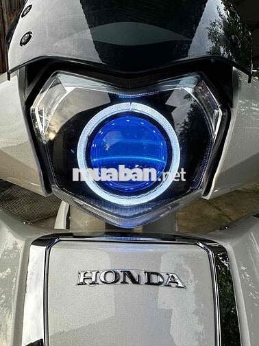 LEAD 8/2024 NHƯ MỚI KO MỘT VẾT TRẦY