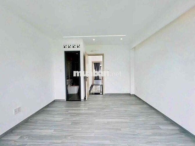 NHÀ ĐẸP !! GIÁ RẺ - 323 Lê Văn Sỹ, P12, Quận 3 - 4 tầng 5x20m oto vào