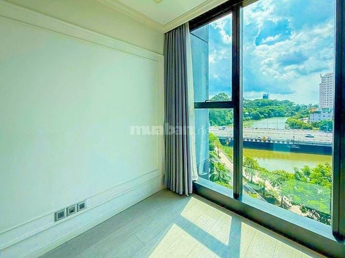 Căn hộ bán hoặc cho thuê tại Vinhomes Golden River 3 phòng ngủ 105m2