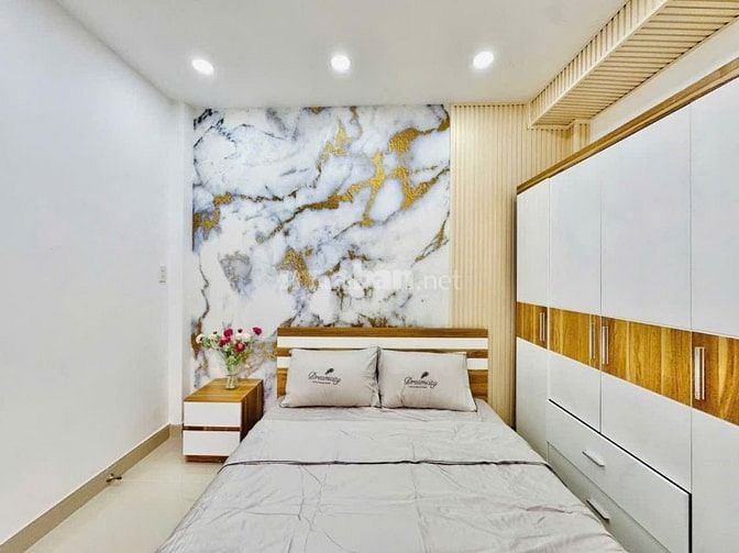 Bán nhà hẻm 1 sẹc xe hơi Lê Đức Thọ, P.16, 3,8 x 10,5, giá 4.4 tỷ tl