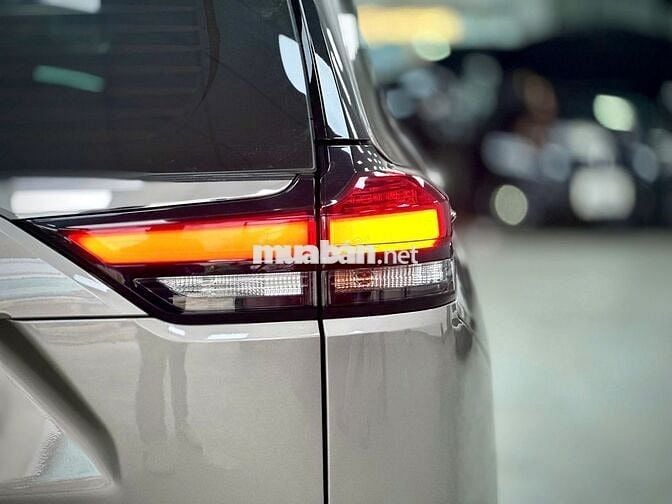 Toyota Innova Cross 2025  - 18000 km