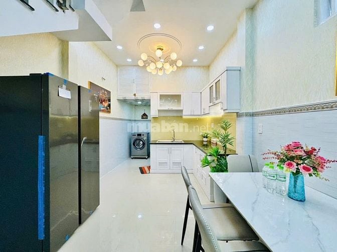 Bán nhà hẻm 1 sẹc xe hơi Lê Đức Thọ, P.16, 3,8 x 10,5, giá 4.4 tỷ tl