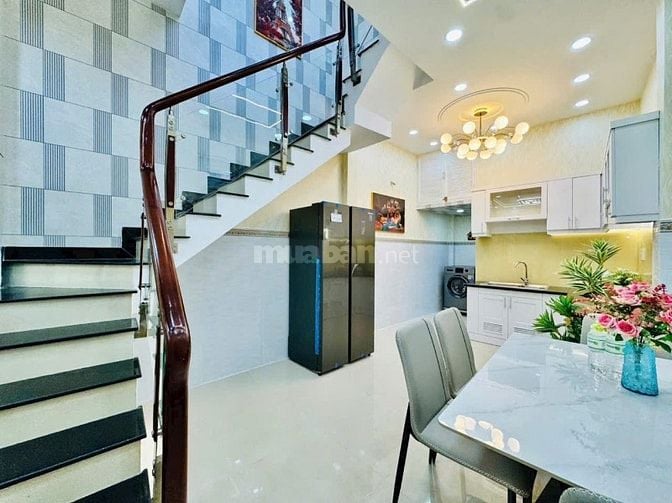 Bán nhà hẻm 1 sẹc xe hơi Lê Đức Thọ, P.16, 3,8 x 10,5, giá 4.4 tỷ tl