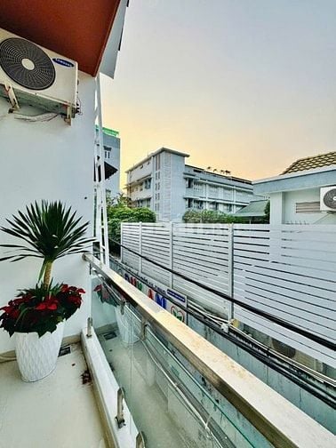 Bán nhà hẻm 1 sẹc xe hơi Lê Đức Thọ, P.16, 3,8 x 10,5, giá 4.4 tỷ tl