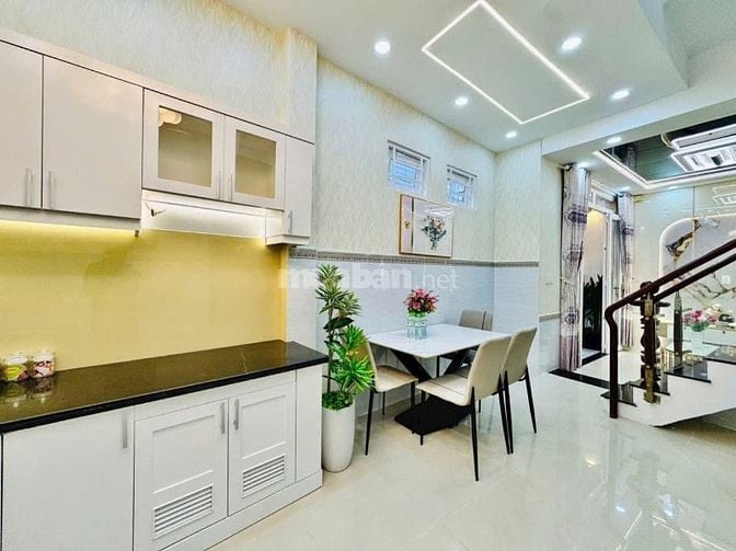 Bán nhà hẻm 1 sẹc xe hơi Lê Đức Thọ, P.16, 3,8 x 10,5, giá 4.4 tỷ tl