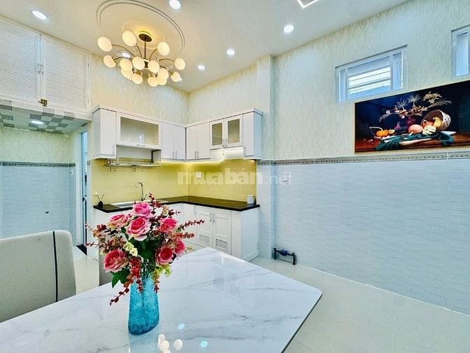 Bán nhà hẻm 1 sẹc xe hơi Lê Đức Thọ, P.16, 3,8 x 10,5, giá 4.4 tỷ tl