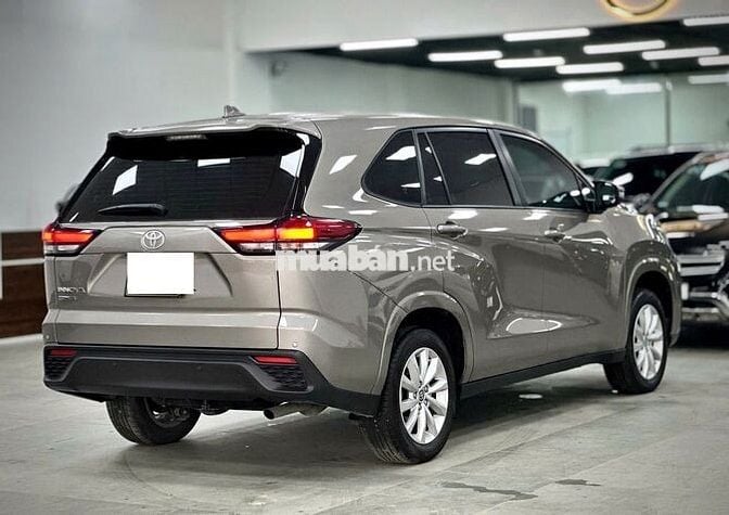 Toyota Innova Cross 2025  - 18000 km