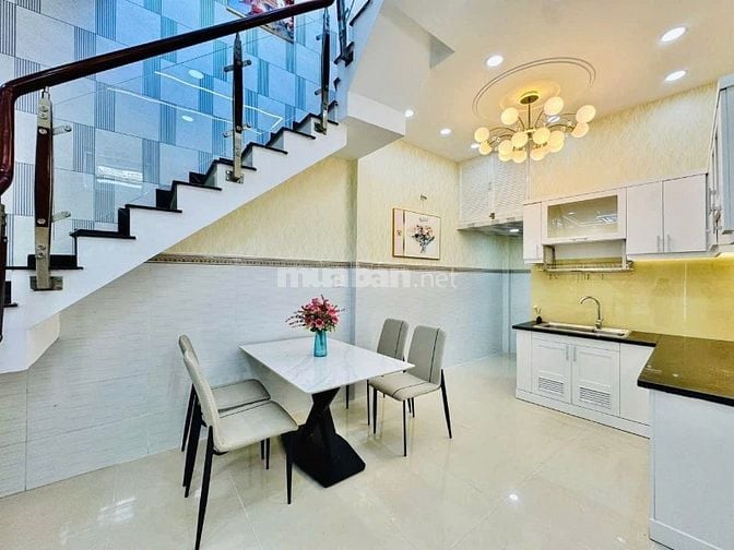 Bán nhà hẻm 1 sẹc xe hơi Lê Đức Thọ, P.16, 3,8 x 10,5, giá 4.4 tỷ tl