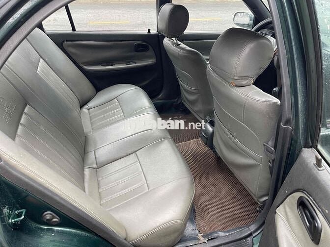 Toyota Corolla Xanh lá cây