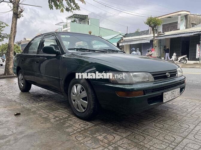 Toyota Corolla Xanh lá cây