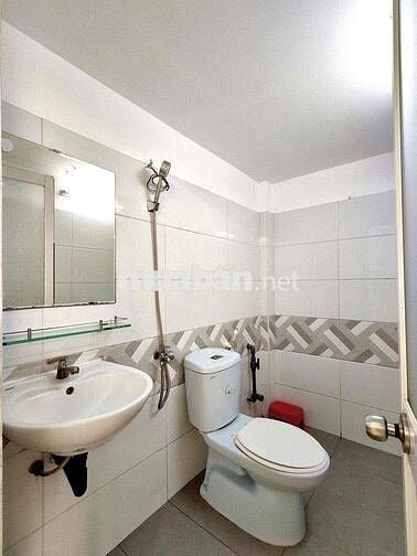 CHO THUÊ CĂN DUPLEX NẰM NGAY TRUNG TÂM TÂN BÌNH CÓ BANCOL GẦN CỘNG HOA