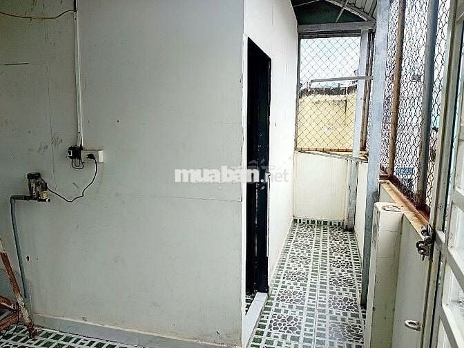 Cách Mạng Tháng 8 xây 3 lầu 3 phòng ngủ hẻm xe máy ngay trung tâm