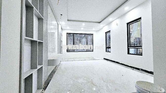 Chỉ 6.95 tỷ– mức giá dễ tiếp cận cho nhà 5 tầng mới koong, ở ngay