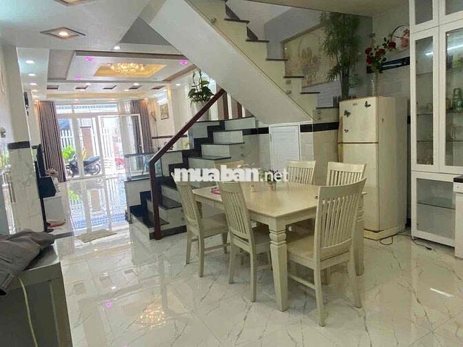 NHÀ LẦU MỚI ĐẸP TRUNG TÂM PHƯỜNG 1