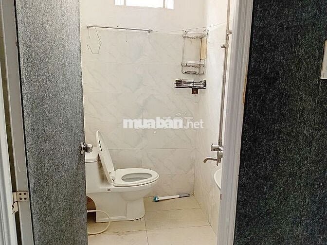 Cách Mạng Tháng 8 xây 3 lầu 3 phòng ngủ hẻm xe máy ngay trung tâm