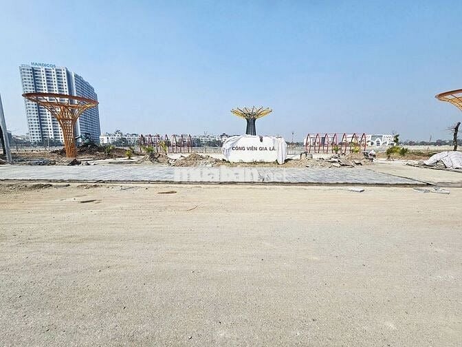 ĐẲNG CẤP 37M2, TĐC TRÂU QUỲ, GIA LÂM, ĐƯỜNG VỈA HÈ 2 BÊN, KINH DOANH