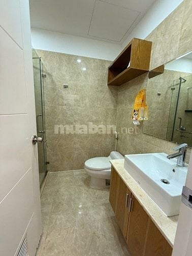 Cho Thuê Căn Hộ The Flemington - 116m², 3PN - Full Nội Thất - Căn Góc