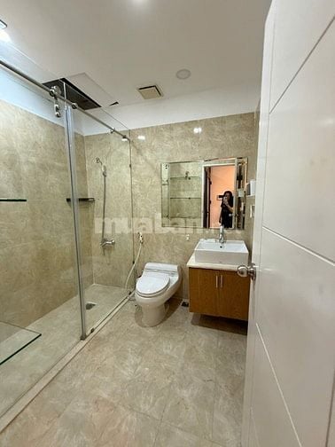 Cho Thuê Căn Hộ The Flemington - 116m², 3PN - Full Nội Thất - Căn Góc