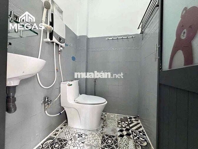 Có việc về quê nên cần sang lại căn 7PN-1MB tại Lê Văn Sỹ Q3