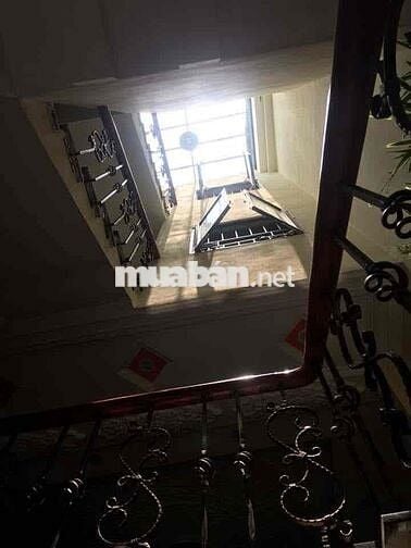 số 127 ngõ 2 cầu bươu cần bán nhà 3 tầng sổ đỏ chính chủ  s40m2