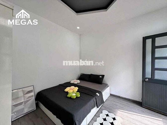 Có việc về quê nên cần sang lại căn 7PN-1MB tại Lê Văn Sỹ Q3