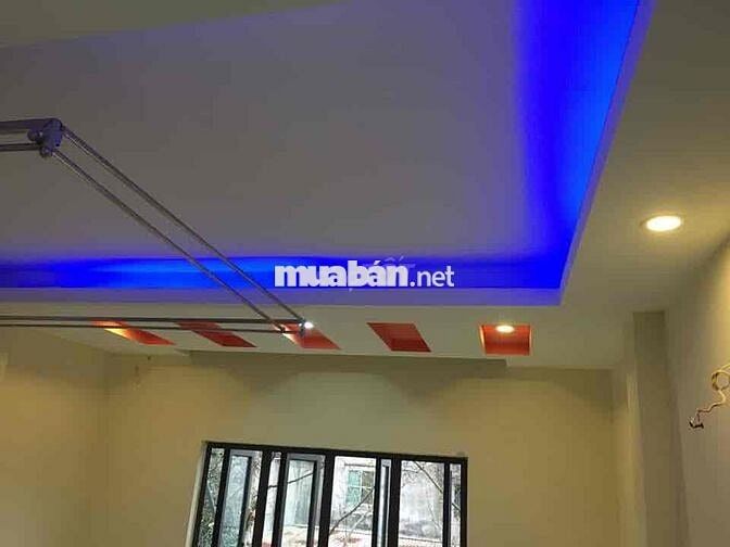 số 127 ngõ 2 cầu bươu cần bán nhà 3 tầng sổ đỏ chính chủ  s40m2