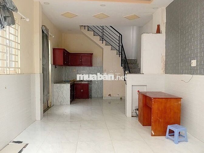 Cách Mạng Tháng 8 xây 3 lầu 3 phòng ngủ hẻm xe máy ngay trung tâm