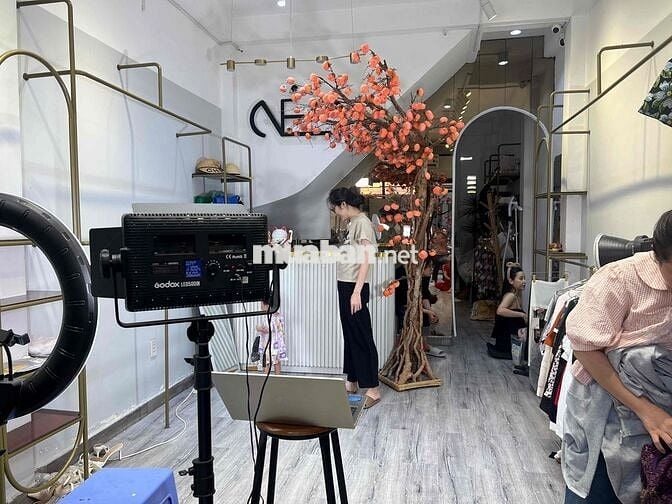 Cho thuê chính chủ nguyên căn 4,x12 gần sân bay TSN