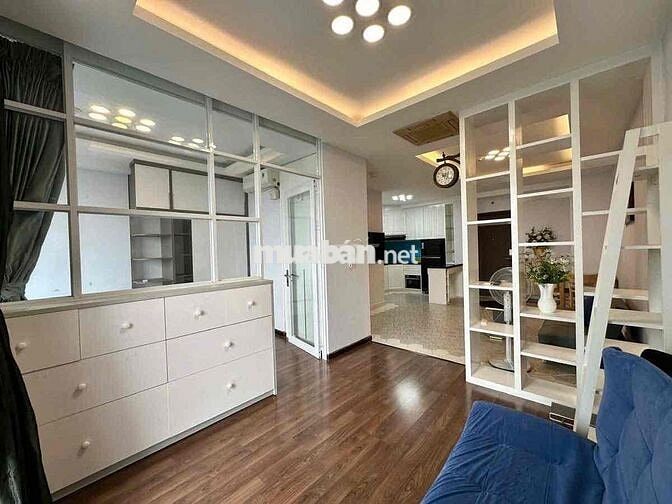 Cho thuê 1PN/1WC 57m2 phòng khách rộng thoáng The Botanica