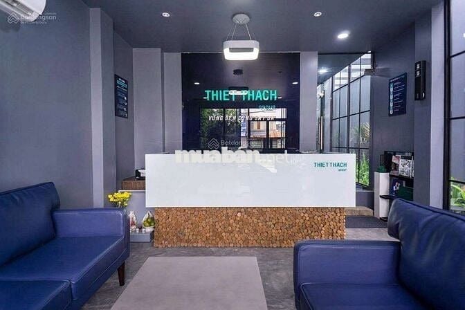 DT 6 X 25m 1 Trệt 3Lầu sàn Trống suốt Cầu Thang cuối Nhà